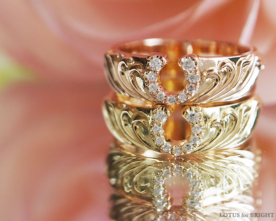 馬蹄モチーフダイヤモンドピンキーリング