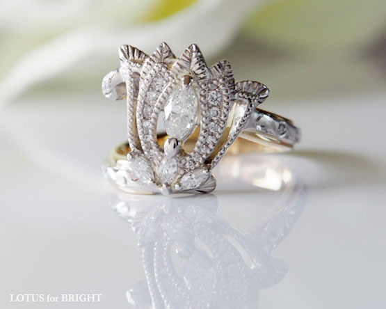 マーキスカットダイヤモンド　フラワーリング