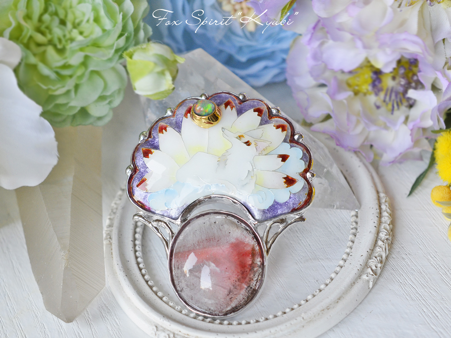 九尾の狐ファイヤーオパールとシナバーインクォーツ七宝シルバーペンダント