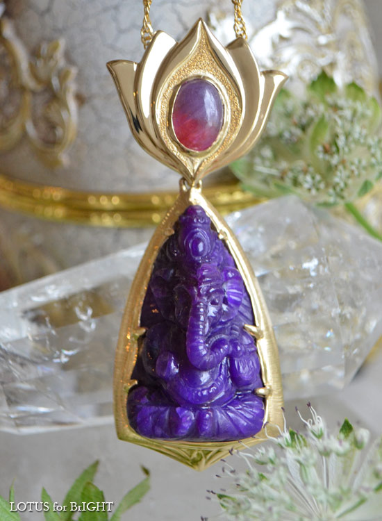 スギライトガネーシャカービングK18ロータスペンダント