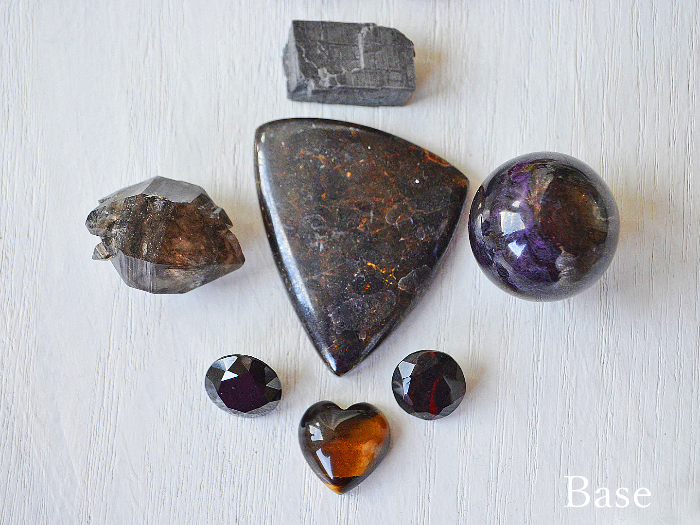 ベースチャクラに対応する天然石