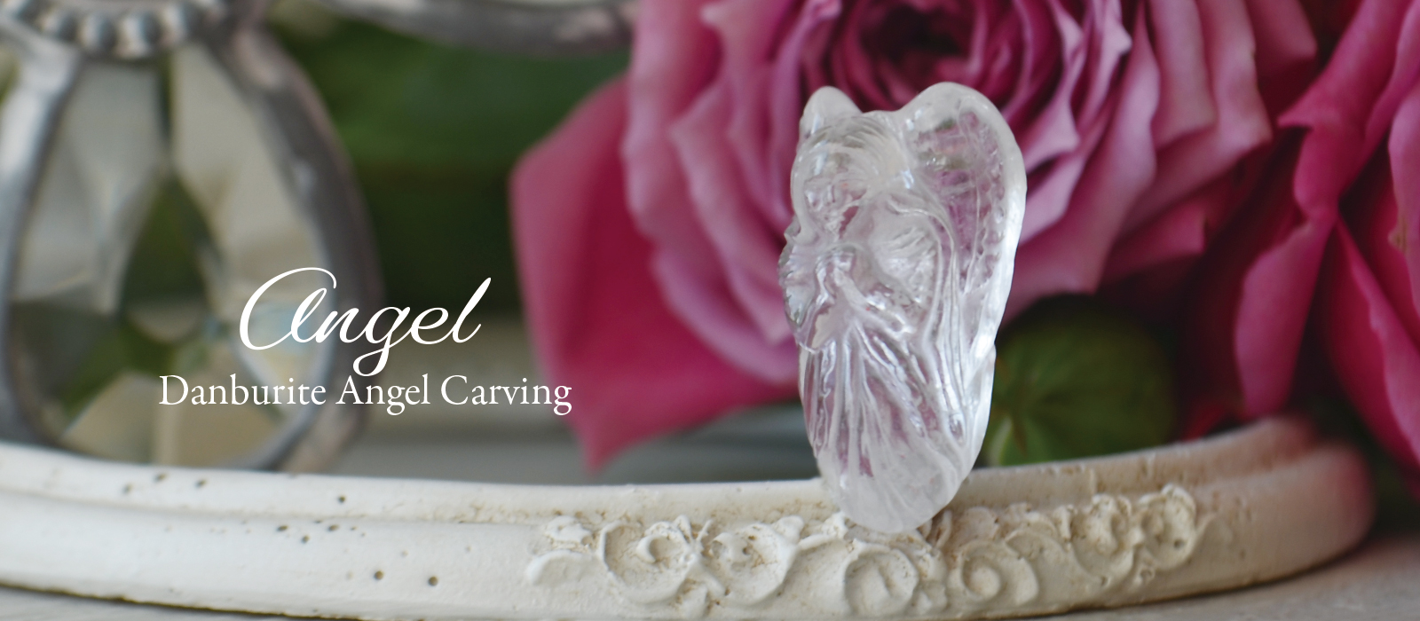 ダンビュライト祈りをささげる天使カービング