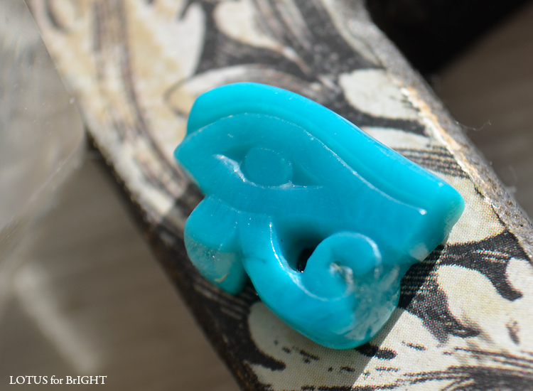 ジェムシリカ　クリソコラカルセドニーウジャト 12.25ct