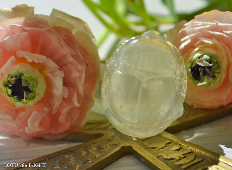 リビアングラススペシャルスカラベカービング