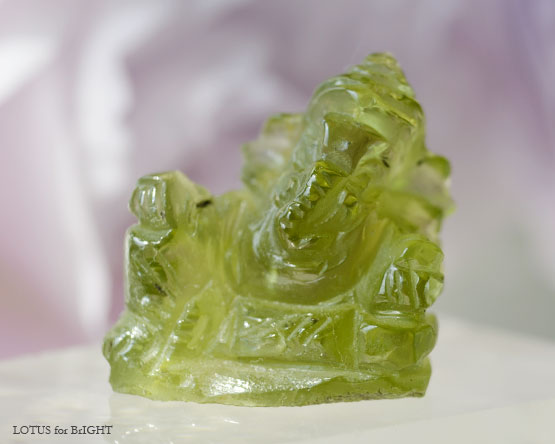 ペリドットガネーシャカービング 17.52ct