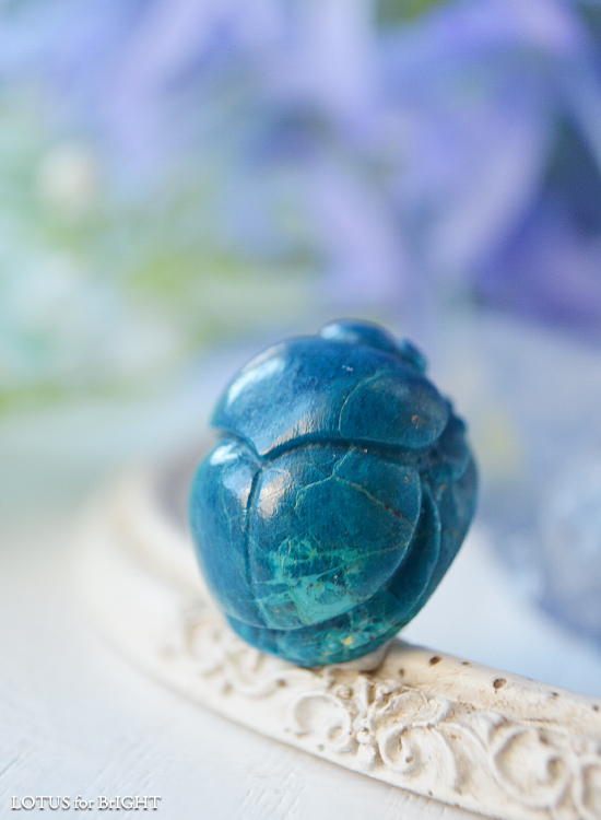 シャタカイトクリソコラスカラベカービング