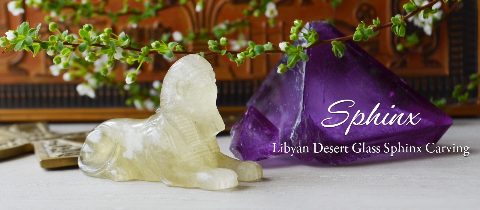 リビアングラススフィンクスカービング