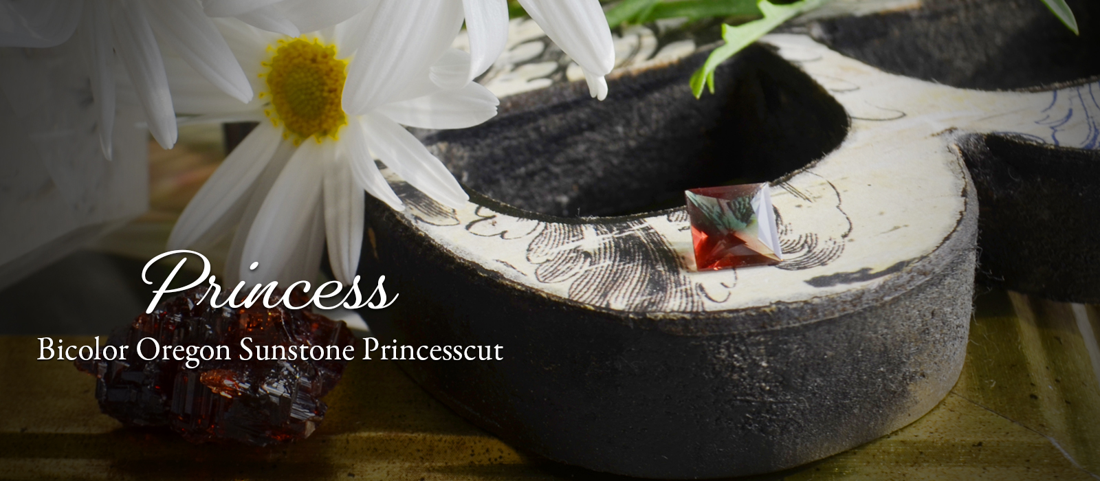 バイカラーオレゴンサンストーン　プリンセスカット1.4ct