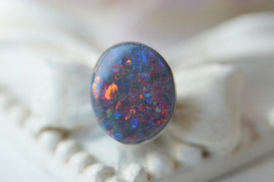 ブラックオパールオーバル0.98ct