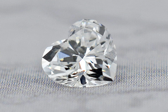 ハートシェイプダイヤモンドルース　ＤカラーＶＶＳ１　0.314ct