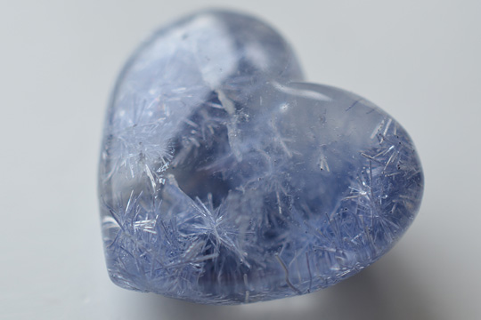 デュモルチェライトインクォーツ　ハート1