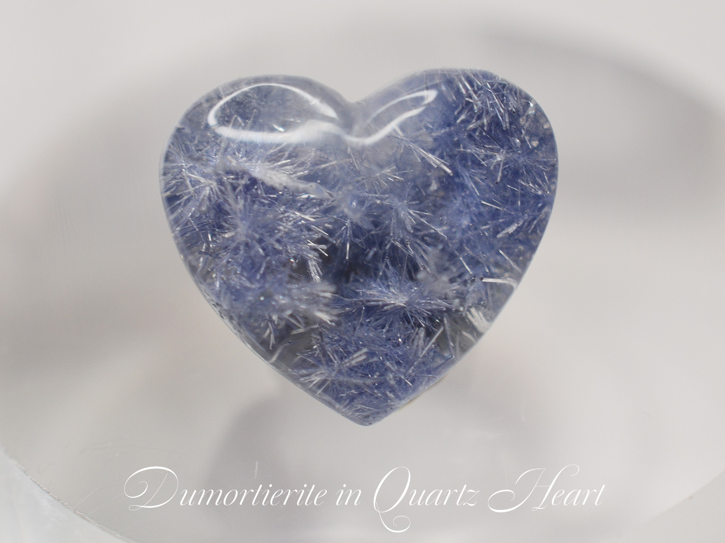 デュモルチェライトインクォーツ　ハート１