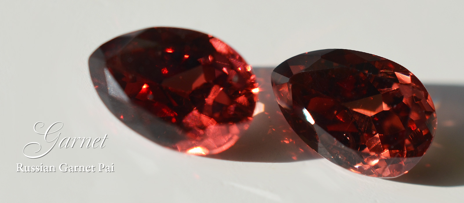 ガーネットペアシェイプカット　ペア 4.20ctロシア産