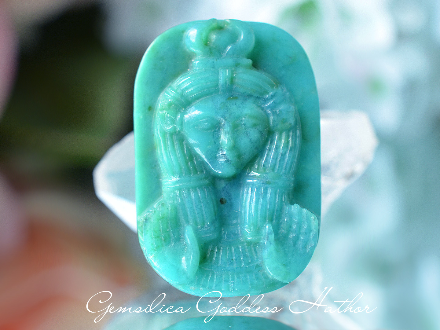 ジェムシリカハトホルカービング　クリソコラカルセドニー インドネシア産