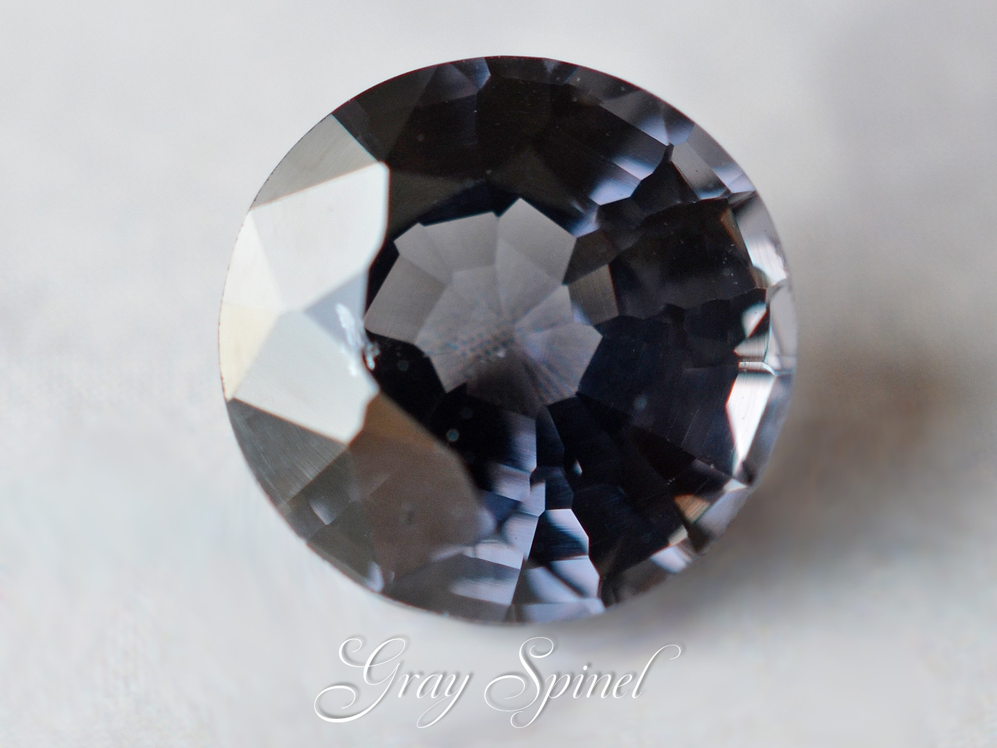 パープルグレールスピネル2.166ctモゴク産