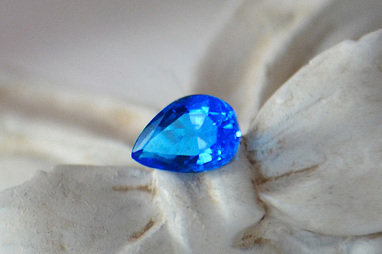 アウイナイトペアシェイプカット0.09ct