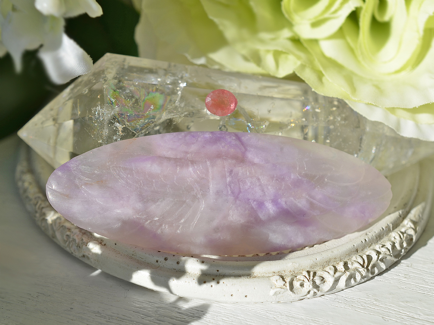 ジェルスギライトイシス女神カービングとペツォッタイトオーバルカットセット