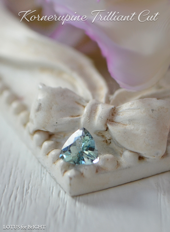 コーネルピントリリアントカット0.27ct