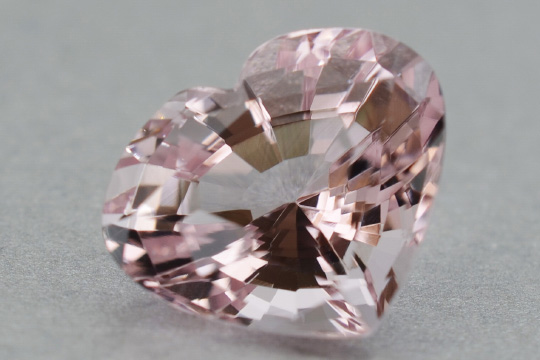 モルガナイトハートシェイプ5.30ct