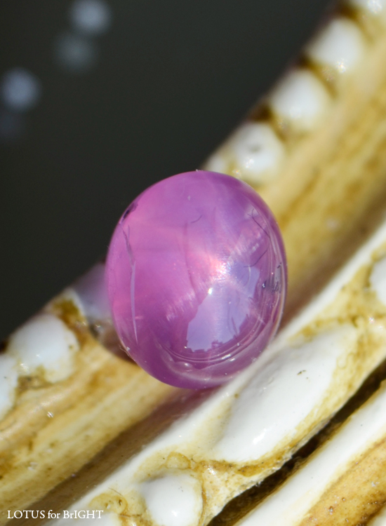 スターピンクサファイア非加熱　1.63ctミャンマー産