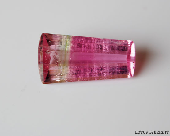 バイカラーピンクトルマリン　3.63ct ファンシーカット