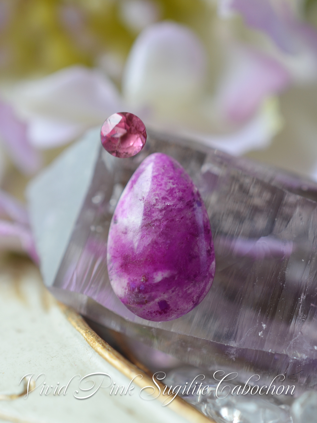 ピンクスギライト　ペアシェイプカボション１