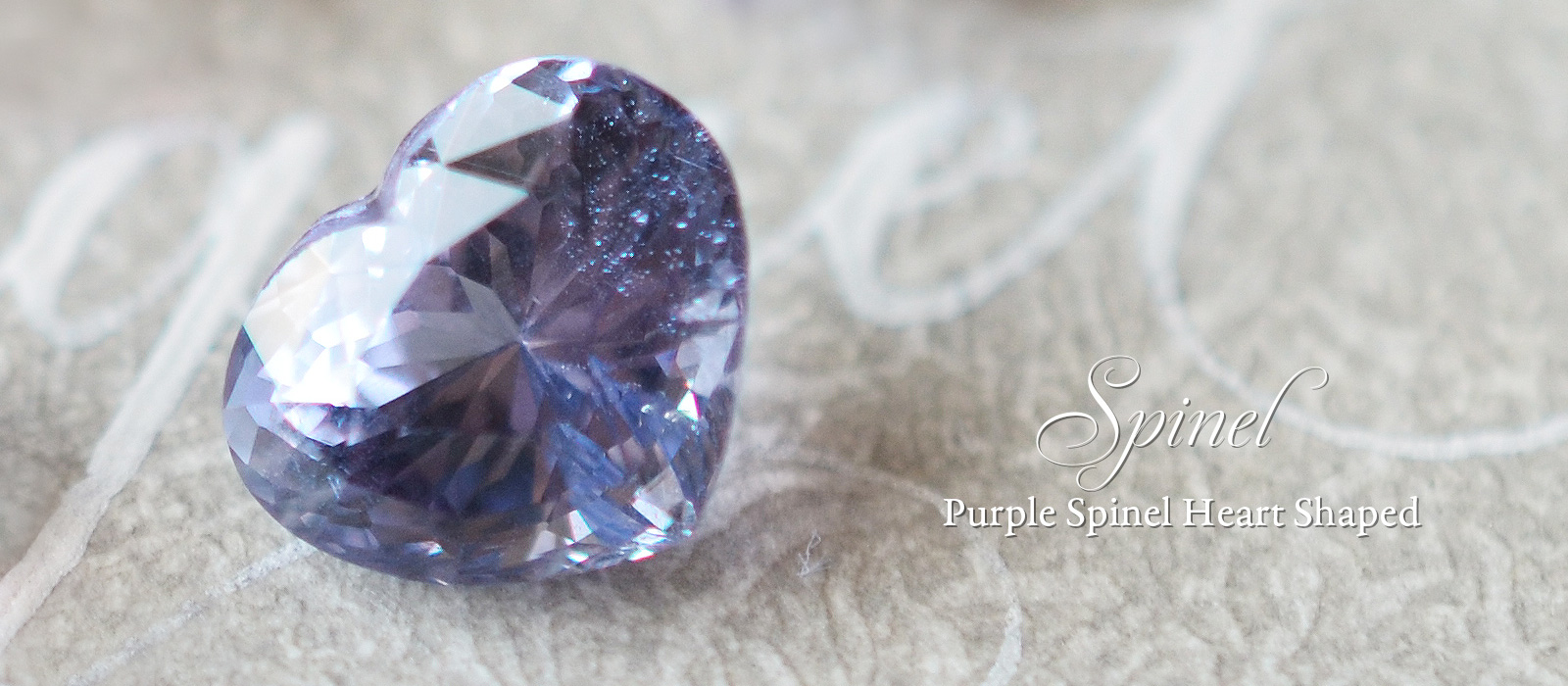 パープルスピネルハートシェイプ2.36ctスリランカ産