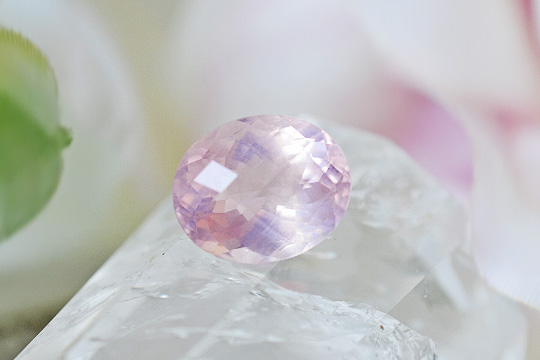 ローズクォーツチェッカーボードオーバルカット