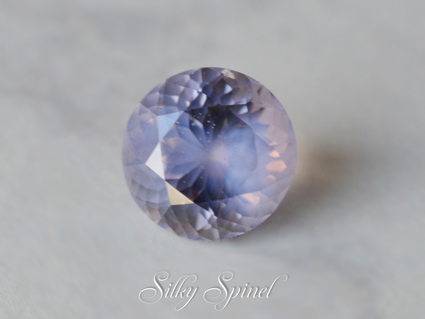 シルキーパープルスピネル0.98ctスリランカ産
