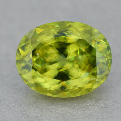 スフェーンオーバルカット3.86ct