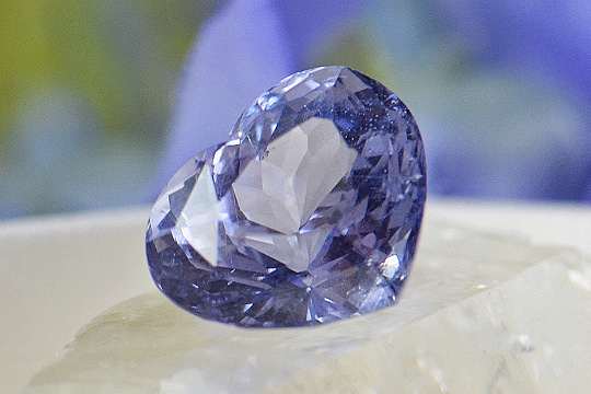 パープルスピネルハートシェイプ