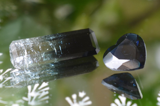 パーティーカラートルマリンハートインディゴライトルースセット