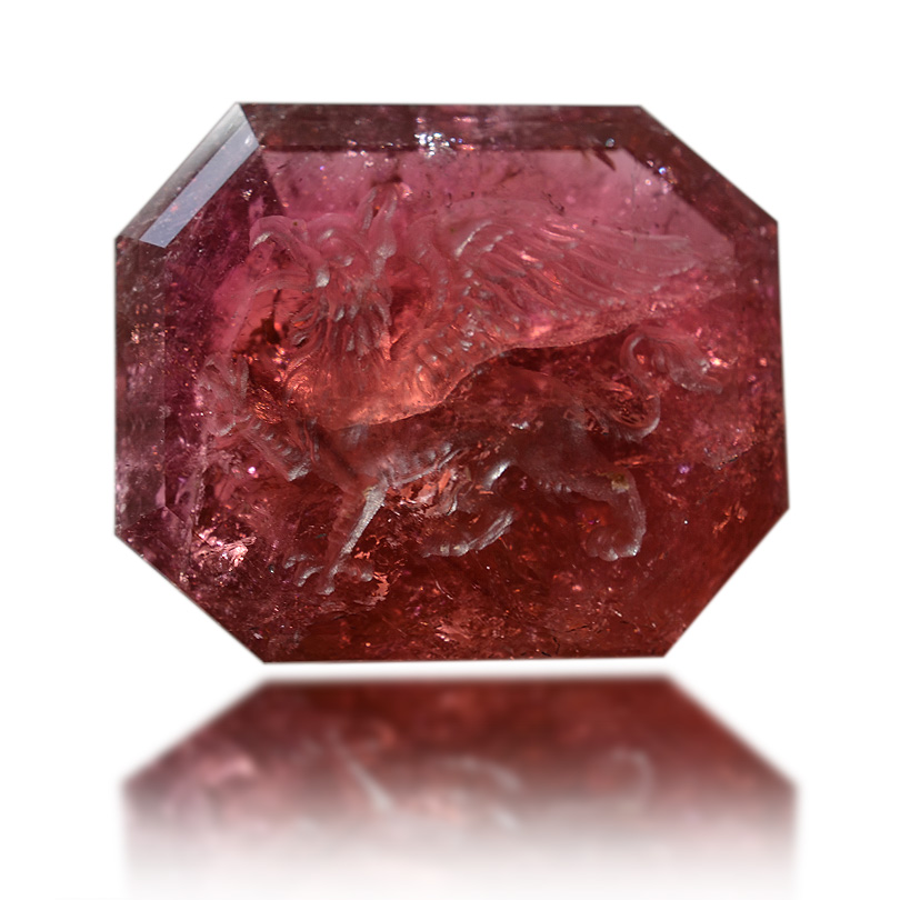 ビルマ産ルビー　オーバルカット