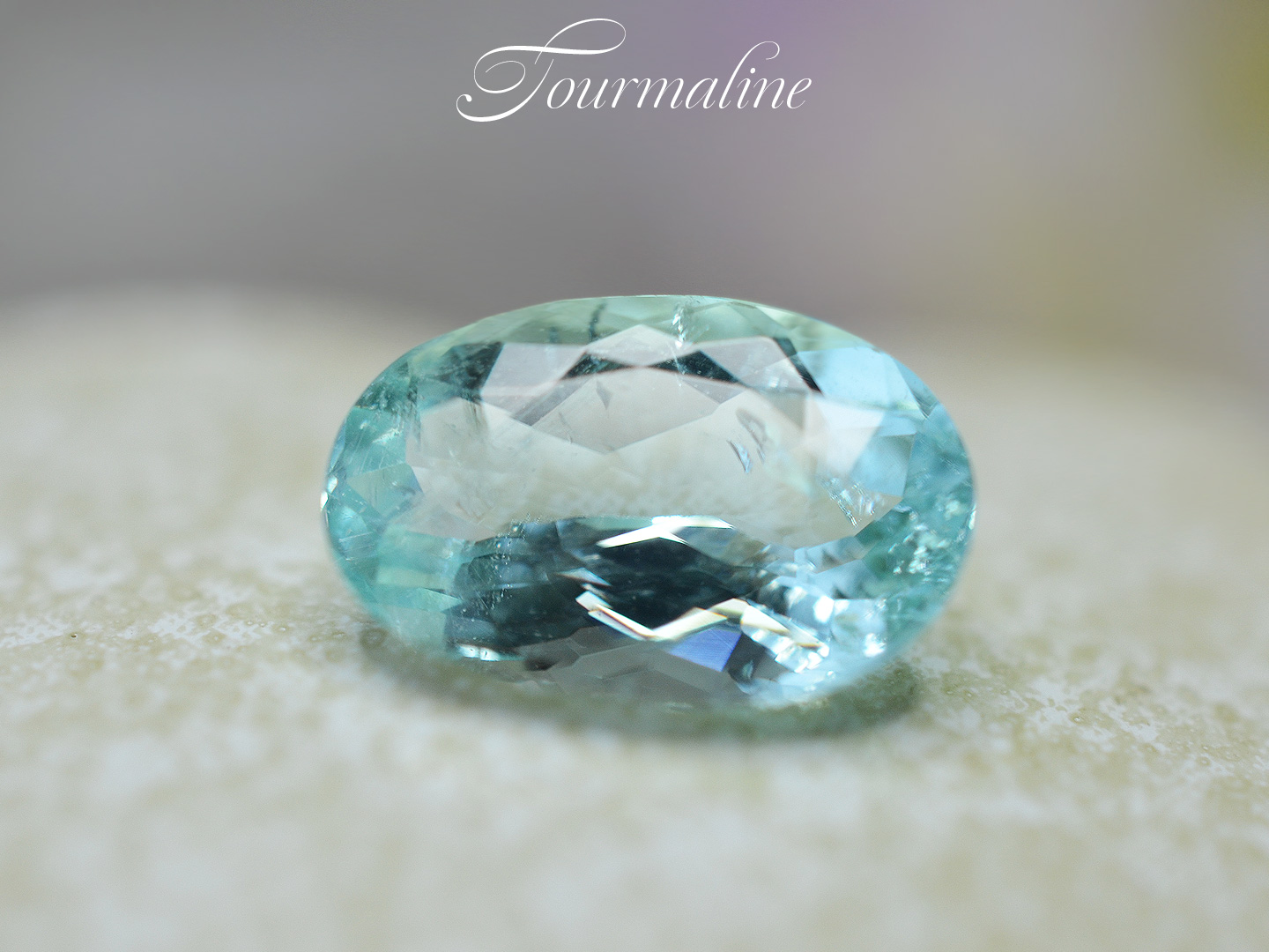 モザンビーク産パライバカラートルマリンオーバルカット 2.01ct