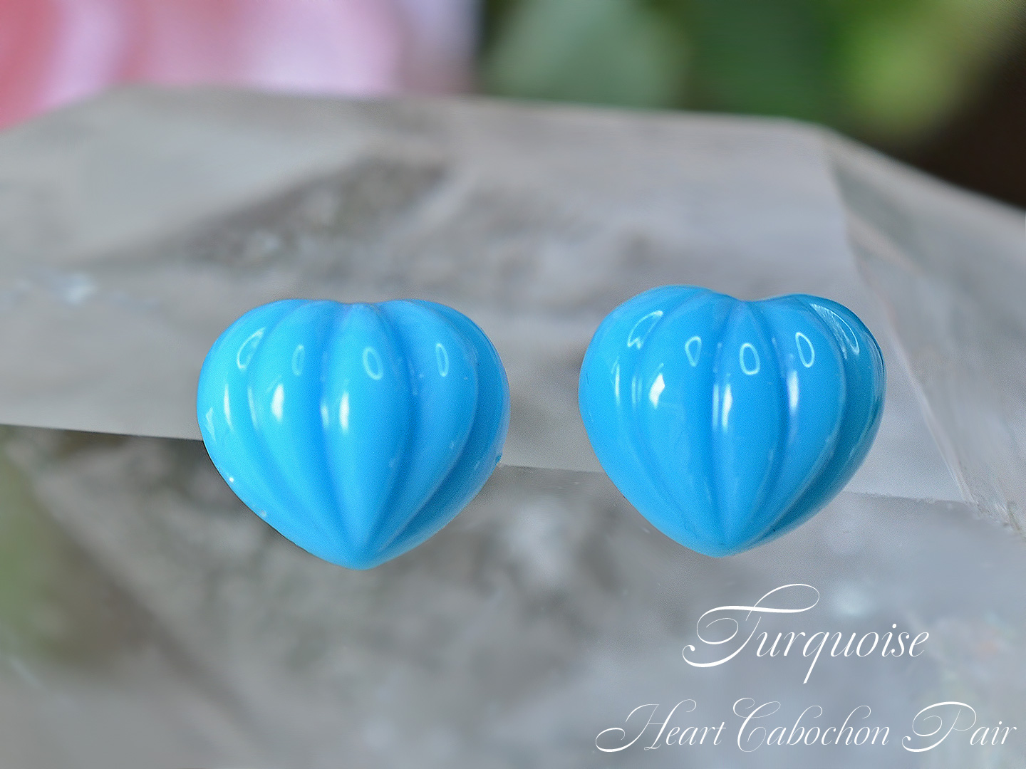 ターコイズハートカボションペア　5.48ct
