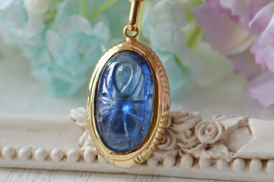 ロイヤルカイヤナイトアンクカービングK18ゴールドペンダント