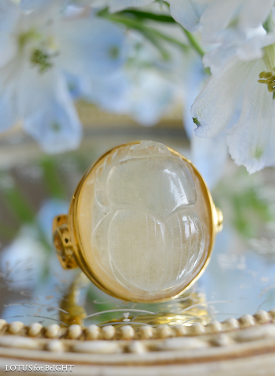 リビアングラススカラベカービングシルバーリングＫ１８イエローゴールドコーティング