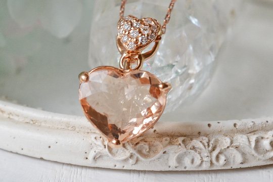 モルガナイトハートシェイプK18ゴールドダイヤモンドペンダント