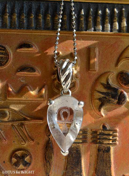 ピンクファイヤークォーツ　アンクインタリオ　シルバーペンダント