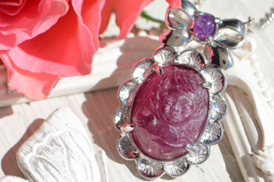 ハートを抱く天使ピンクトルマリンエンジェル ハックマナイトシルバーネックレス