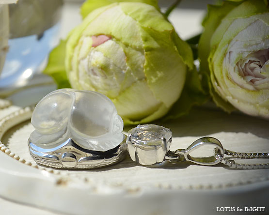 ロシアンレムリアンスカラベとダンビュライトのシルバーペンダント