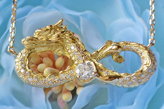 龍神インフィニティ無限大ダイヤモンドネックレス