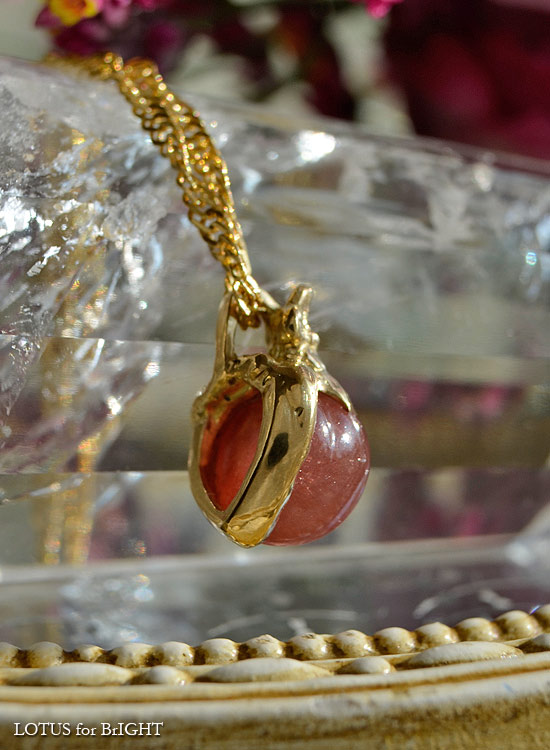 ストロベリークォーツK18ストロベリー型チャーム