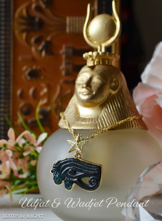 インディゴライトトルマリンウジャトの眼とウアジェトカービングK18イエローゴールドペンダント