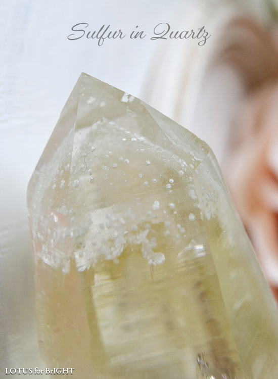 サルファーインクォーツ原石89g